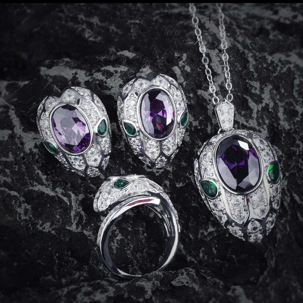 Luxury Set of Snake Earings, ring and necklace with Amethyst Stone